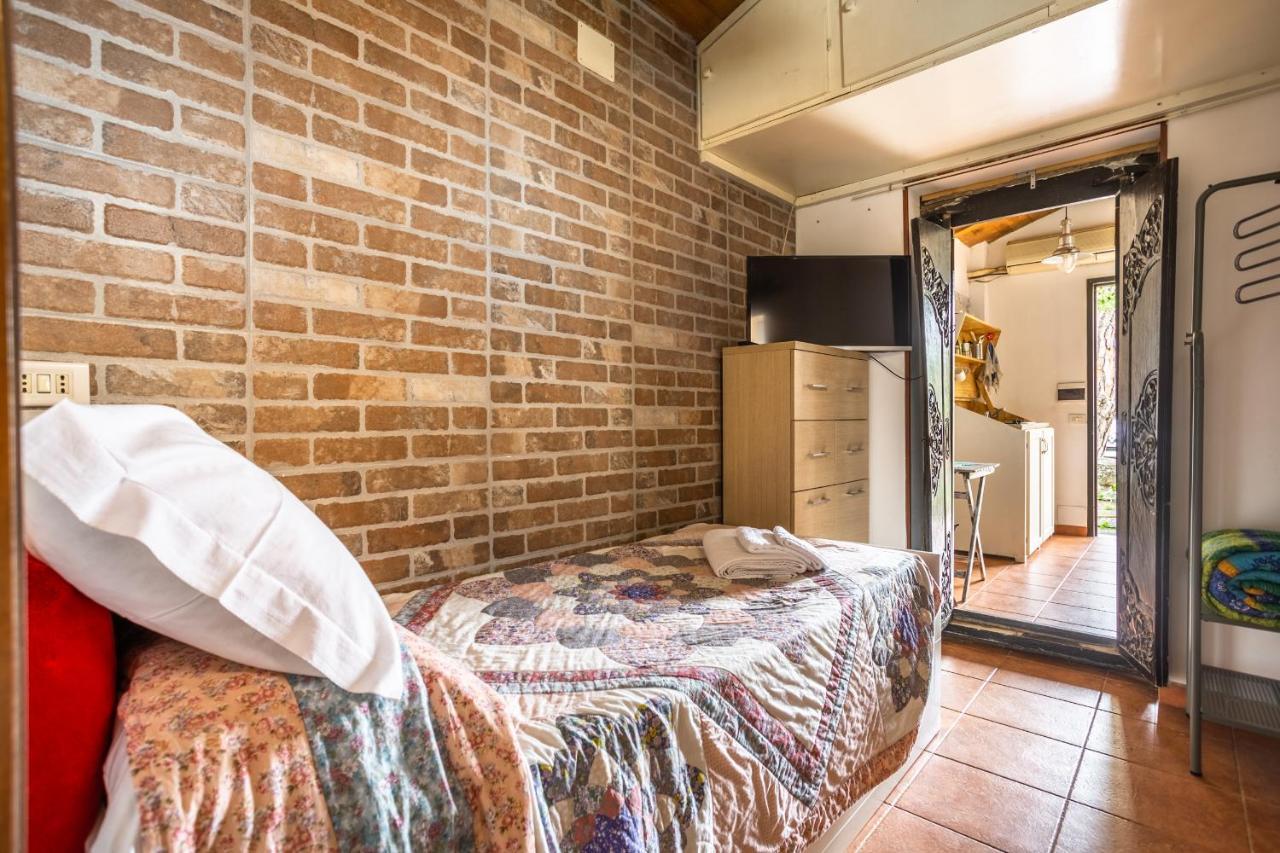 Cottage Degli Acquedotti โรม ภายนอก รูปภาพ